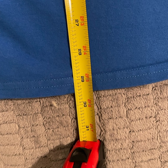 Enyce Men's Deep Blue V-Neck Tee Size XXL may fit closer to XL see measurements - Picture 4 of 5